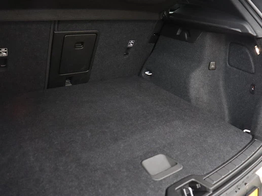 Volvo XC40 - Afbeelding 29 van 30