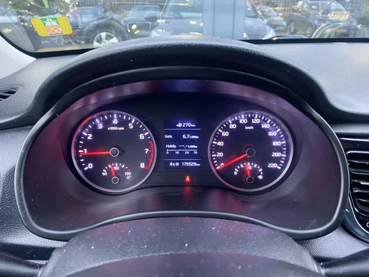 Kia Rio - Afbeelding 13 van 30