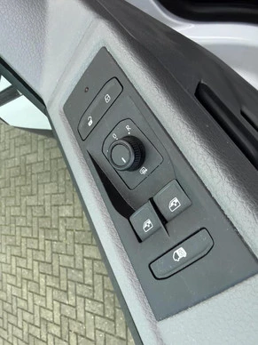 Volkswagen Transporter - Afbeelding 21 van 30