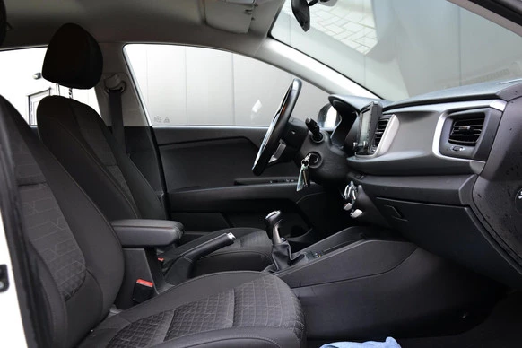 Kia Rio - Afbeelding 9 van 22