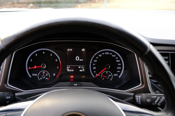 Volkswagen T-Roc - Afbeelding 13 van 30