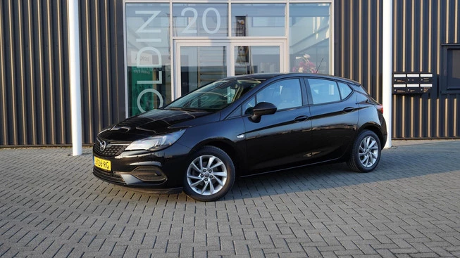 Opel Astra - Afbeelding 1 van 24