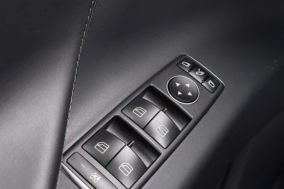 Tesla Model X - Afbeelding 19 van 30