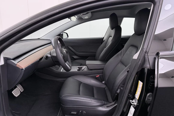 Tesla Model 3 - Afbeelding 10 van 29