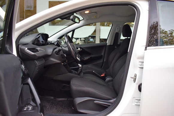 Peugeot 208 - Afbeelding 4 van 30