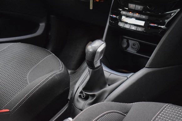 Peugeot 208 - Afbeelding 13 van 30