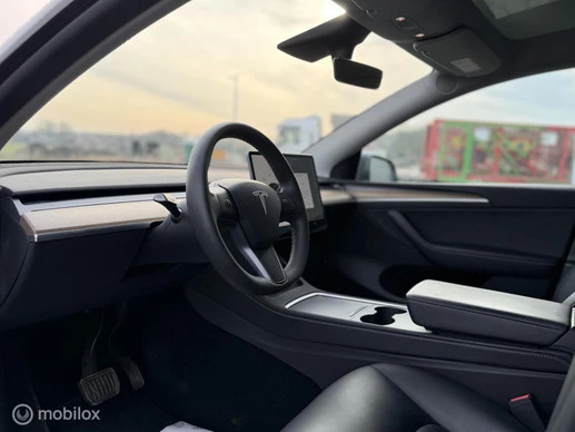 Tesla Model Y - Afbeelding 11 van 22
