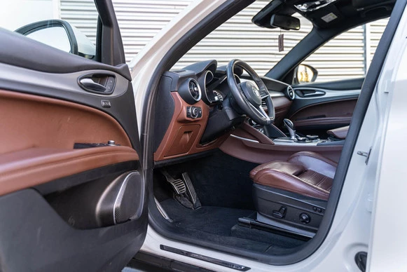 Alfa Romeo Stelvio - Afbeelding 6 van 30