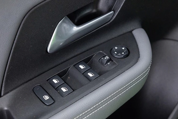 Opel Mokka-e - Afbeelding 10 van 30