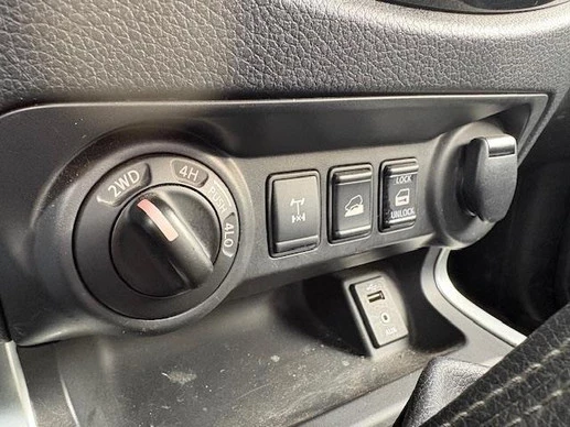 Nissan Navara - Afbeelding 16 van 20