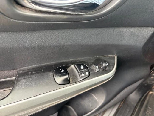 Nissan Navara - Afbeelding 17 van 20