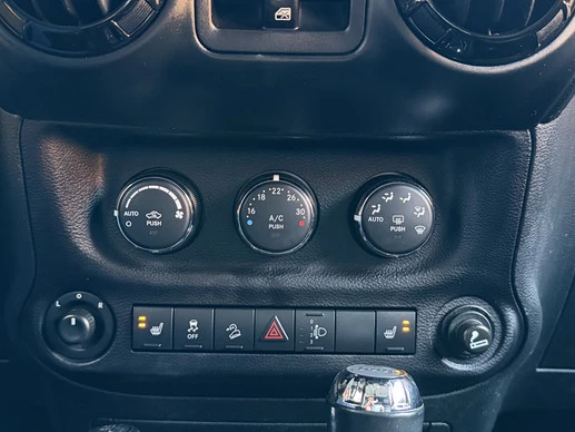 Jeep Wrangler - Afbeelding 13 van 19