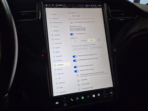 Tesla Model S - Afbeelding 17 van 24