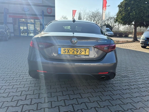 Alfa Romeo Giulia - Afbeelding 7 van 30