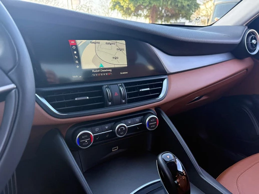 Alfa Romeo Giulia - Afbeelding 12 van 30