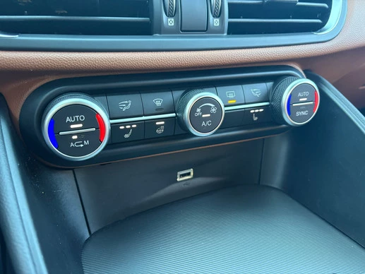 Alfa Romeo Giulia - Afbeelding 18 van 30