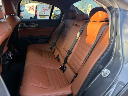 Alfa Romeo Giulia - Afbeelding 24 van 30