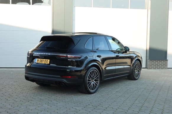 Porsche Cayenne - Afbeelding 2 van 30