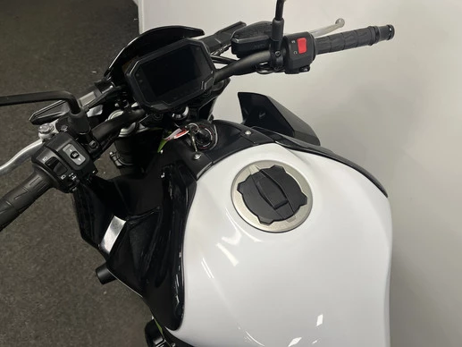 Kawasaki Z900 - Afbeelding 19 van 22