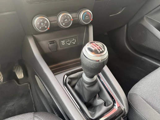 Renault Clio - Afbeelding 22 van 30