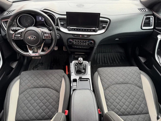 Kia Ceed - Afbeelding 28 van 30