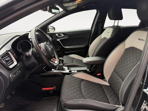 Kia Ceed - Afbeelding 29 van 30