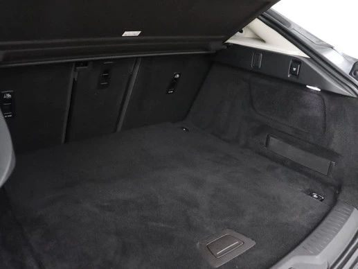 Jaguar I-PACE - Afbeelding 27 van 30