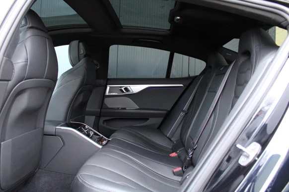 BMW 8 Serie - Afbeelding 19 van 30