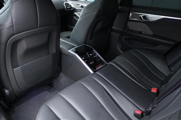 BMW 8 Serie - Afbeelding 21 van 30
