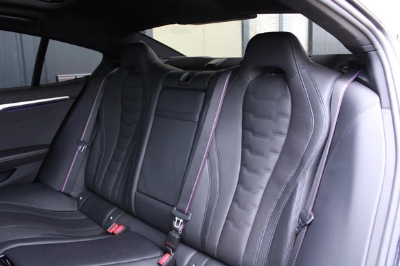BMW 8 Serie - Afbeelding 22 van 30