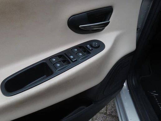 Lancia Ypsilon - Afbeelding 16 van 19