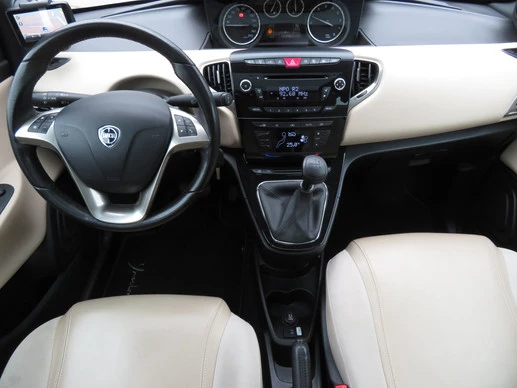 Lancia Ypsilon - Afbeelding 4 van 19