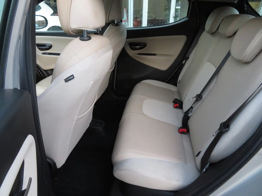 Lancia Ypsilon - Afbeelding 6 van 19