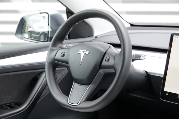 Tesla Model Y - Afbeelding 21 van 22