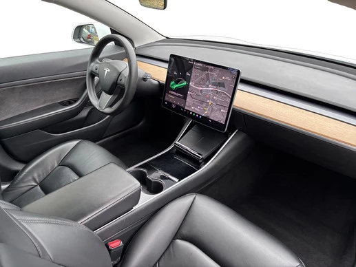 Tesla Model 3 - Afbeelding 12 van 26