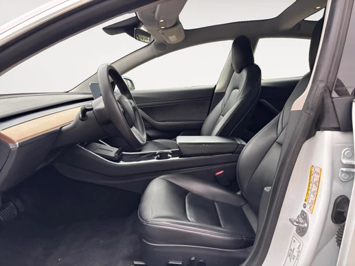 Tesla Model 3 - Afbeelding 13 van 26