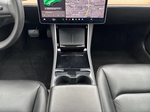 Tesla Model 3 - Afbeelding 15 van 26