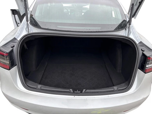 Tesla Model 3 - Afbeelding 16 van 26