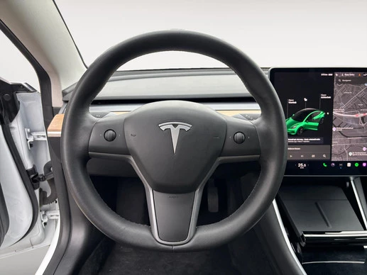 Tesla Model 3 - Afbeelding 19 van 26