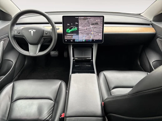 Tesla Model 3 - Afbeelding 23 van 26
