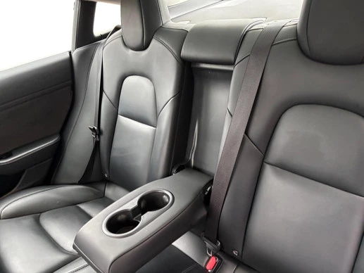 Tesla Model 3 - Afbeelding 25 van 26