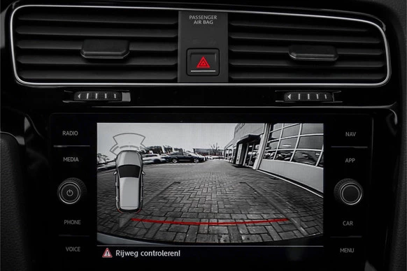 Volkswagen Golf - Afbeelding 26 van 30