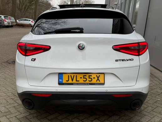 Alfa Romeo Stelvio - Afbeelding 12 van 30