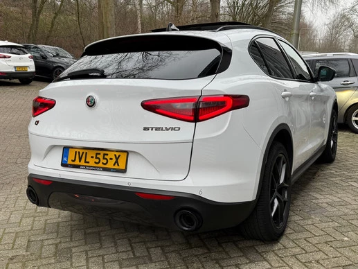 Alfa Romeo Stelvio - Afbeelding 14 van 30
