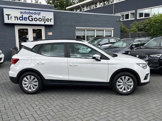 SEAT Arona - Afbeelding 2 van 16
