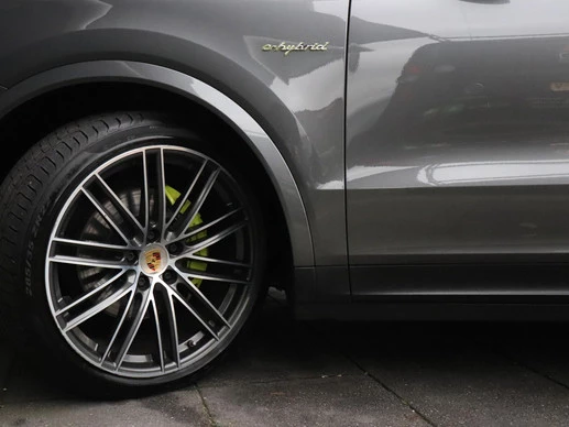 Porsche Cayenne - Afbeelding 21 van 30