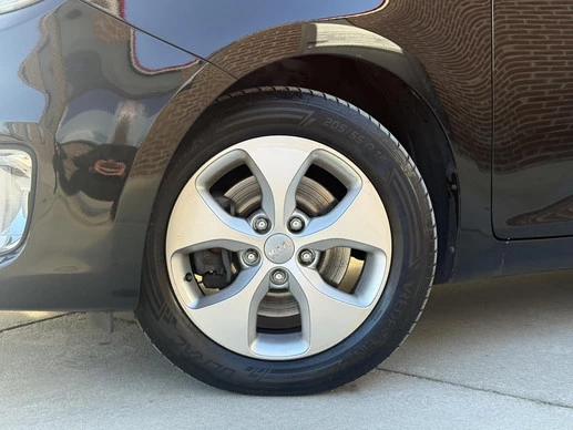 Kia Carens - Afbeelding 29 van 30