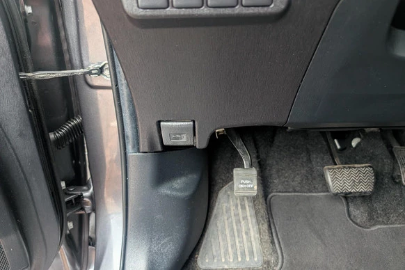 Toyota Prius - Afbeelding 19 van 30