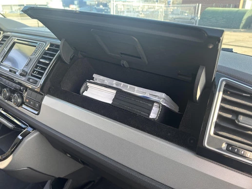 Volkswagen Caravelle - Afbeelding 29 van 30