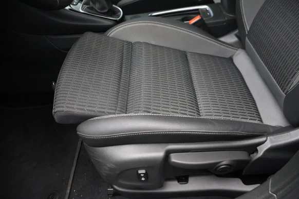 Opel Astra - Afbeelding 20 van 30